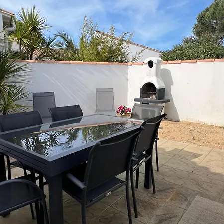 Holiday home Maison 